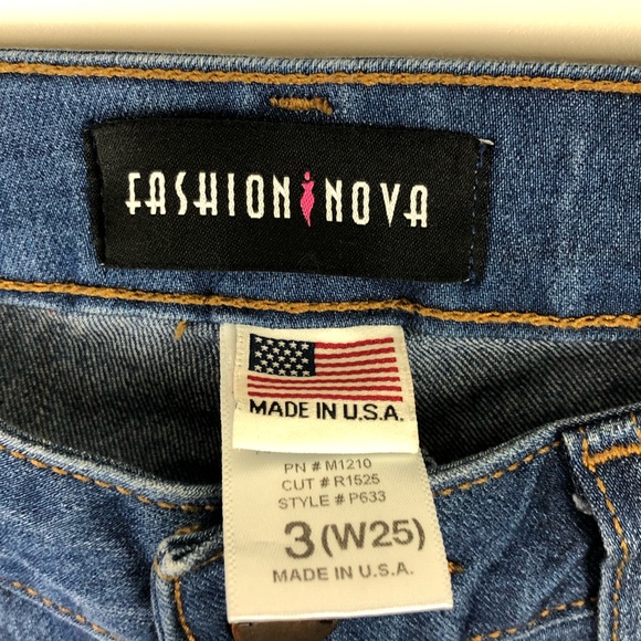 ✨Fashion Nova Classic Skinny Jeans✨ - Picture 5 of 5